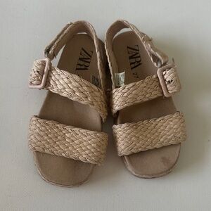 Zara girl’s Tan Braided Sandals for Casual Wear.  Size 10  to 10-1/2 US, 27 EUR.
